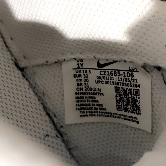 Nike Air Force LE-  younger kids. - Picture 6 of 7